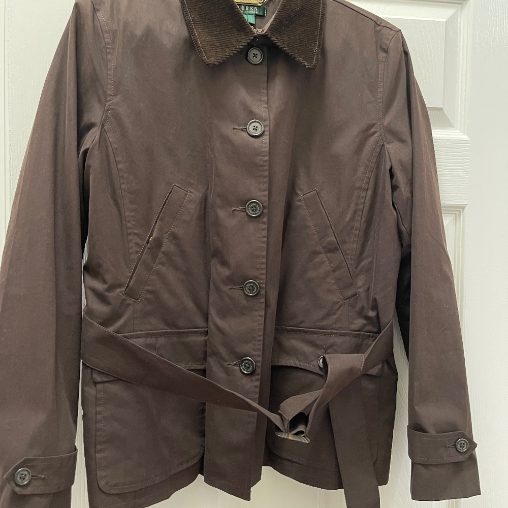 Women’s jacket.